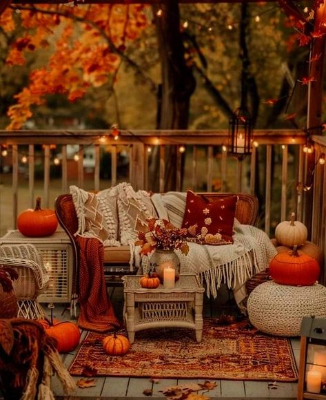 Fall Balcony Decor Apartment, Fall Patio Decor, Fall Deck, Outdoor Fall Decor Ideas, Fall Patio, Fall Backyard, Fall Tray, Vintage Porch, Autumn Orange