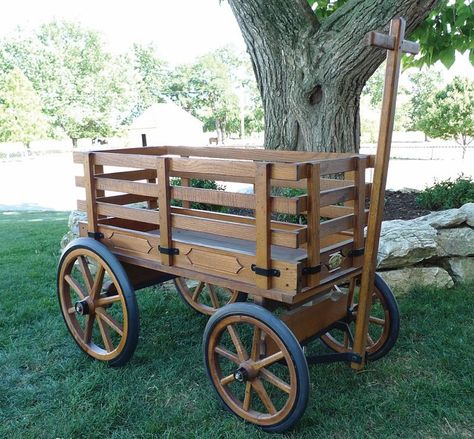 Emergency Preparedness Binder, Wagon Ideas, Covered Wagons, Wooden Wheelbarrow, Garden Displays, Repurpose Pallets, Antique White Paints, Wood Wagon, Wooden Wagon