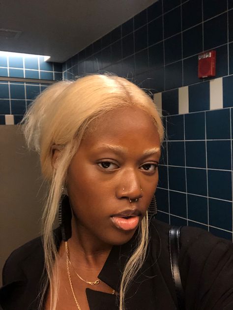 blonde black girl One Blonde Eyebrow One Black, Black Women Bleached Eyebrows, Blond Eyebrows Black Women, Bleached Brows Black Women, Blonde Brows On Black Women, Dyed Eyebrows Black Women, Bleached Eyebrows Black Women, Black Women Grey Hair, Blonde Eyebrows Black Women