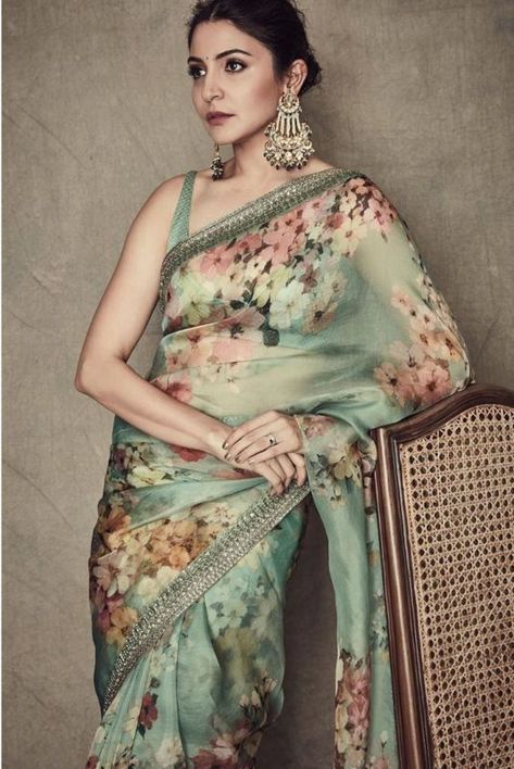 Organza Is Majorly Trending For Weddings- Here's How to Rock It! Sabyasachi Sarees, Saree Wearing, Saree Wearing Styles, Pure Georgette Sarees, Modern Saree, Indian Saree Blouses Designs, Simple Sarees, Satin Saree, Saree Trends