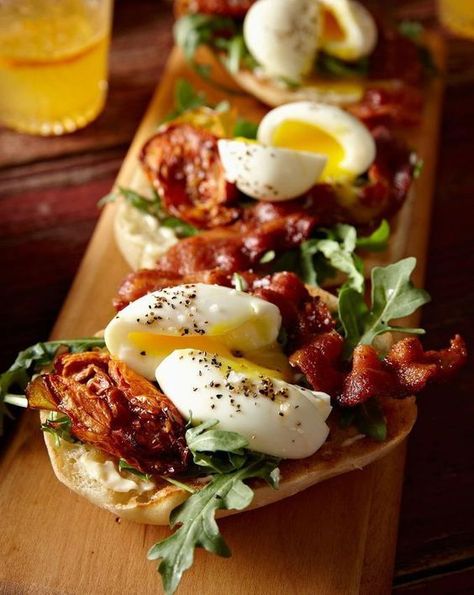 10 delicious breakfast sandwich combos you have to try @mashable Sandwiches With Bacon, Bacon Brunch, Breakfast Sandwich Recipes, Bacon Eggs, Egg Recipes For Breakfast, Think Food, Breakfast Brunch Recipes, Breakfast Sandwich, Breakfast Dishes