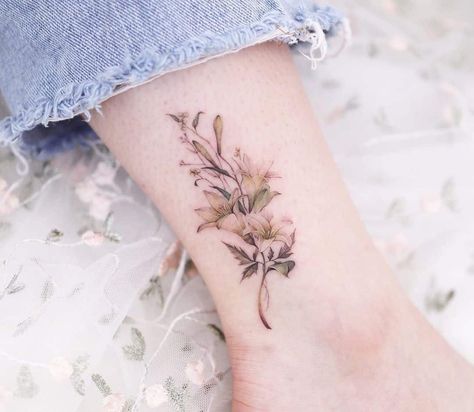 Lily Tattoo Color, Gentle Tattoo, Tiger Lily Tattoos, Vietnam Tattoo, Lily Flower Tattoos, Watercolor Tiger, Cute Tats, Wildflower Tattoo, Special Tattoos