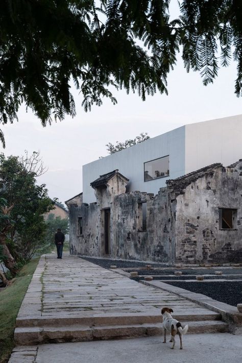 Zhang Yan Cultural Museum built in historic ruins in Shanghai Cultural Museum, Ruins Architecture, Landscape Engineer, Three Story House, Rural Architecture, Horizontal Design, Contemporary Building, Ancient Buildings, Adaptive Reuse