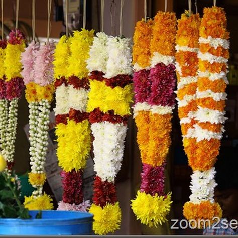 Penang - Indian Garland Making Indian Garland, Penang Food, Garland Making, How To Make Garland, Milk Delivery, Penang Island, 15 December, Festival Celebration, December 11