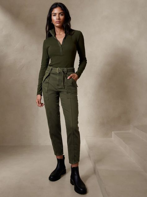 Olive Jeans Outfit, Banana Republic Outfits, Khakis Outfit, Olive Jeans, Army Pants, Banana Republic Factory, Banana Republic Pants, Find Your Style, Cargo Pant