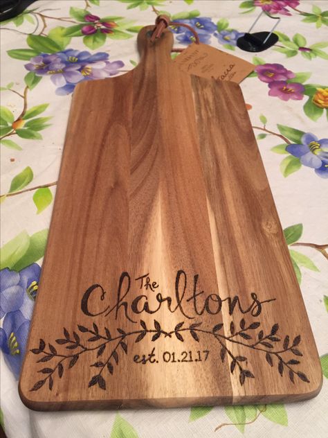 Wood Burn Wedding Gift, Wood Burning Wedding Ideas, Wood Burning Charcuterie Board, Cricut Engagement Gift, Wood Burning Wedding Gift, Wood Burning Gift Ideas, Wood Burning Ideas Gifts, Tapas Plank, Diy Wood Engraving