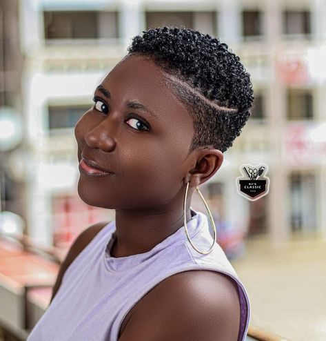 Fade Haircut Women, Crown Inspiration, Low Cut Hairstyles, Natural Hair Haircuts, Short Fade Haircut, Shorthair Hairstyles Short Styles, Short Hair Styles African American, Short Natural Haircuts, Cabello Afro Natural