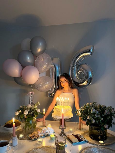 16 Bday Aesthetic Decoration, Sweet Sixteen Aesthetic Party, Sweet 18th Birthday Ideas, Sweet 17 Birthday Ideas, 16th Birthday Party Decorations, Happy Birthday 16, Sweet Sixteen Decorations, Coquette Birthday, Brunch Party Decorations