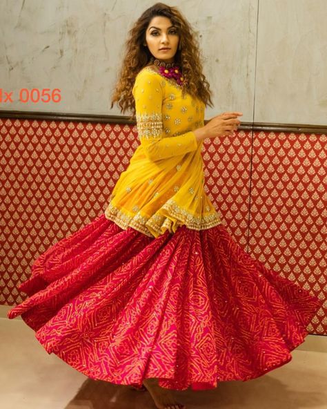 Haldi Outfits, Bandhani Dress, Gaun Fashion, Salwar Kamiz, Indian Gowns Dresses, Indian Gowns, Dress Indian Style, Lehenga Designs, Indian Designer Outfits