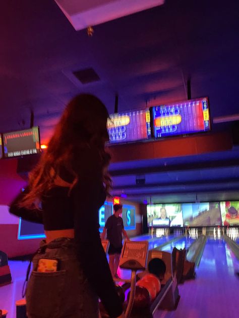 Aesthetic Bowling Pictures With Friends, Bowling Pictures With Friends, Noellecore Aesthetic, Bowling Pics Aesthetic, Bowling With Friends Aesthetic, Fun Dates Aesthetic, Aesthetic Bowling Pictures, Arcade Instagram Pictures, Bowling Pictures Instagram