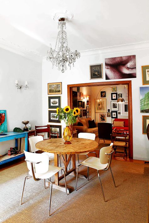 Greek dining room Apartment Vintage, Athens Apartment, Vintage Apartment, Painted Side Tables, Found Objects, Wood Kitchen, Apartment Interior, Apartment Living, Side Tables