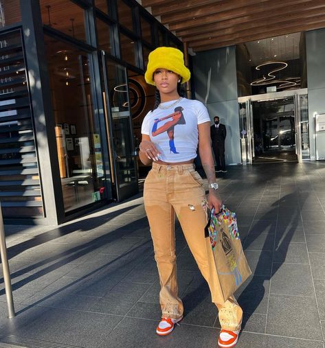 BIG DESS on Instagram: “Scrolled thru my photo Gallery.. I just boosted my confidence” Pinterest Cute, Bucket Hat Outfit, Looks Black, Streetwear Fashion Women, Cute Swag Outfits, Outfits With Hats, Dope Outfits, Cute Simple Outfits