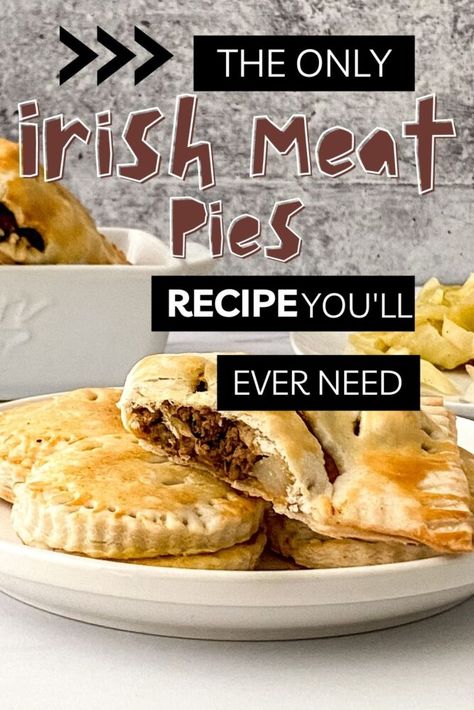 Easy Meat Pie Recipe, Irish Dinner Recipes, Irish Dinner, Irish Recipes Authentic, Irish Cooking, Meat Pie Recipe, Irish Dishes, Cabbage And Potatoes, Irish Cuisine