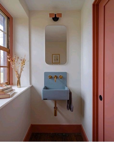 Bath Architecture, Me Photo, Design Del Prodotto, Half Bath, Bathroom Renos, Laundry In Bathroom, Stone House, Home Interiors, Beautiful Bathrooms