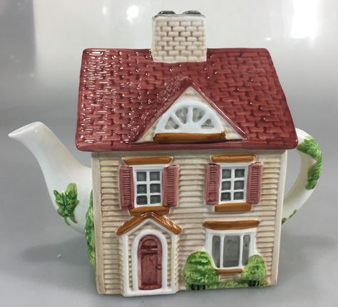 Johnson Bros Friendly Village Street House Teapot 4 Cup Series 1 Handpainted Johnson Bros Friendly Village, House Teapot, Tea Magic, Cottage Vibes, Village Street, Cute Teapot, Novelty Teapots, Teapots Unique, Street House