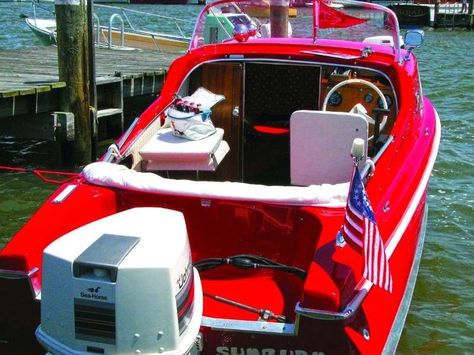 Here we look at some of the fiberglass boats designed and built in the era between 1950 and 1960 that were style leaders in small pleasure boats. Cuddy Cabin Boat, Riva Boat, Free Boat Plans, Runabout Boat, Glass Boat, Boat Restoration, Cabin Cruiser, Diy Boat, Boat Building Plans