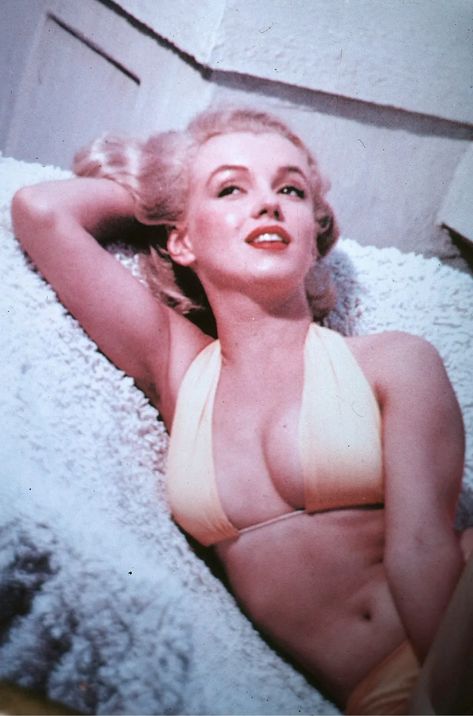 Marilyn Monroe Bikini Photos: Her Iconic Swimsuit Pictures Marilyn Monroe Photography, Marilyn Monroe Poster, Marilyn Monroe Portrait, Marilyn Monroe Fashion, Marilyn Monroe Art, Joe Dimaggio, Marilyn Monroe Photos, Norma Jean, Norma Jeane