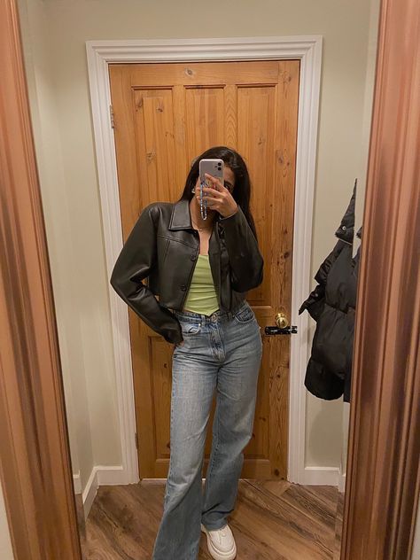 leather jacket outfit inpiration Green Leather Jacket Aesthetic, Oversized Brown Leather Jacket, Vintage Oversized Leather Jacket, Fitted Green Leather Jacket, Madison Beer Leather Jacket, Leather Jacket Outfits, Jacket Outfits, Leather Jacket, Outfit Inspo