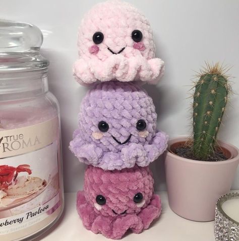 Diy Crochet Hook, Aesthetic Patterns, Diy Amigurumi, Easy Crochet Animals, Crochet Aesthetic, Mode Crochet, Kawaii Crochet, Beginner Crochet Projects, Crochet Fashion Patterns