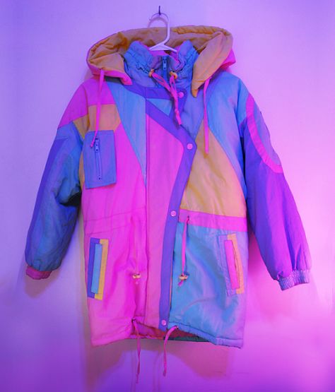 Imagem de fashion, jacket, and coat Fun Coats, Butterfly Soup, 80's Jacket, Kristina Webb, Neon Geometric, Colorful Jacket, Swimwear Pattern, Estilo Indie, White Sheets