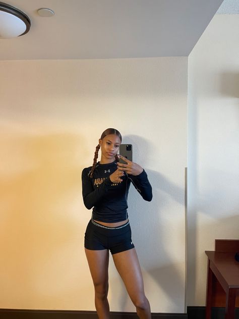 Track Workout Outfits, Track Black Women, Track Outfits Practice, Track Practice Outfits, Track Szn, Track Season, Strong Women Fitness, Track Outfits, Sport Fits