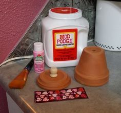 Clay Pot Candy/Gumball Machine Flower Pot Gumball Machine Diy, Candy Jars Diy, Gumball Machine Craft, Diy Gumball Machine, Crafts 2023, Everyday Crafts, Terra Cotta Pot Crafts Diy, Bubble Gum Machine, Gumball Machines