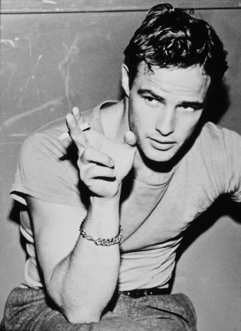 Marlon Brando's magnetic beauty in 17 vintage photos | Vogue Paris Oud Hollywood, Klasik Hollywood, Don Vito Corleone, Don Corleone, Max Irons, Stars D'hollywood, Matt Lanter, Nick Bateman, Septième Art