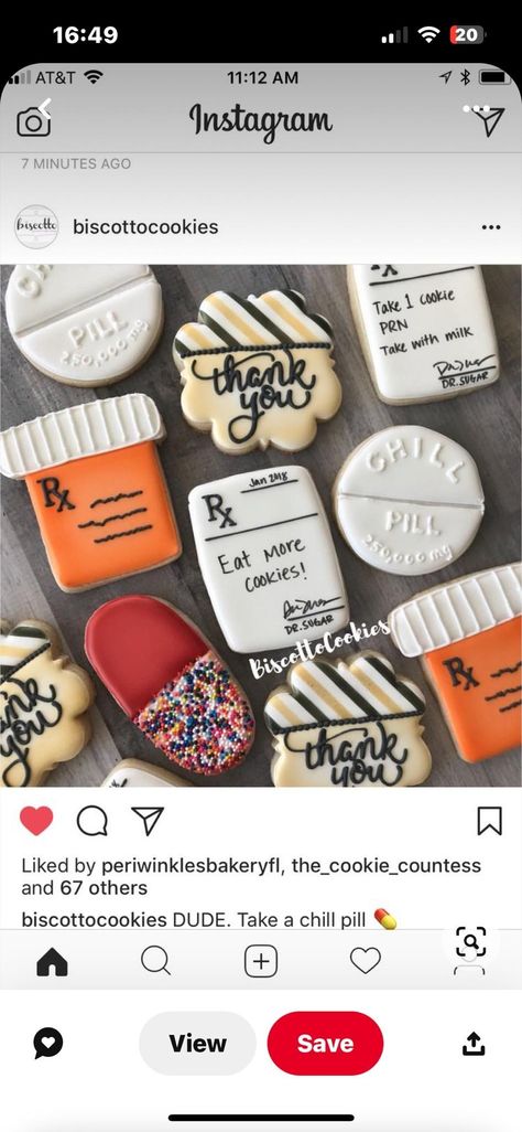 Pharmacy Royal Icing Cookies, Pharmacist Cookies Decorated, Pharmacy Themed Cookies, Pharmacy Cookies Decorated, Pharmacist Cookies, Pharmacy Cookies, Pharmd Graduation Party, Vet Cake, Pharmd Graduation