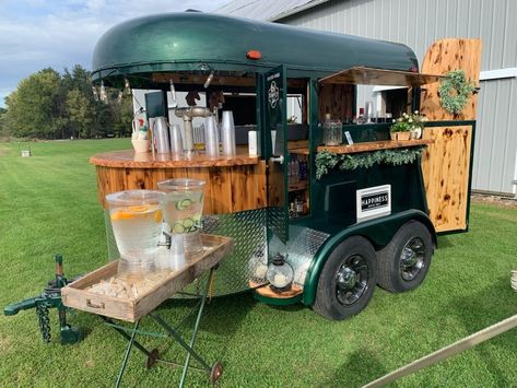 Bar On Wheels Food Truck, Camping Bar Ideas, Mobile Wine Bar Trailer, Portable Bar Trailer, Portable Cocktail Bar, Mobile Bar Cart Ideas, Drink Trailer Ideas, Cocktail Trailer, Coffee Trailer Ideas