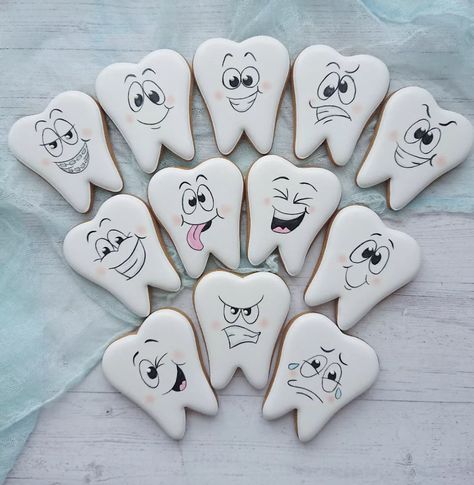 Dr Cookies Decorated, Teeth Cookies Decorated, Dental Cookies Decorated, Tooth Cookies Decorated, Tooth Party Ideas, Dentist Cookies, Dental Cookies, Teeth Cookies, Tooth Cookies