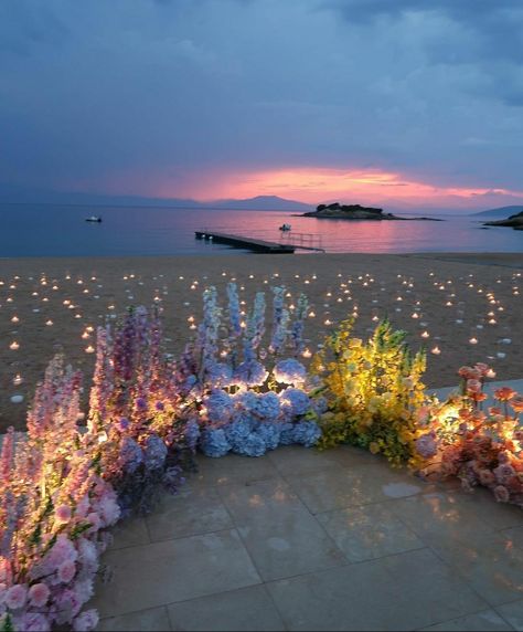 Proposal Ideas With Flowers, Beach Proposal Setup, Best Proposal Ideas, Romantic Proposal Ideas, Engagement Proposal Photos, Proposal Spots, Dream Proposal, Best Proposals, Beach Proposal