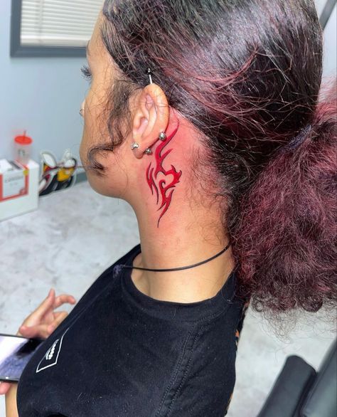 Face Tattoos For Women, Girl Neck Tattoos, Ink Therapy, Neck Tattoos Women, Black Girls With Tattoos, Neck Tattoo For Guys, Pretty Tattoos For Women, Neck Tattoos, Tattoos For Black Skin