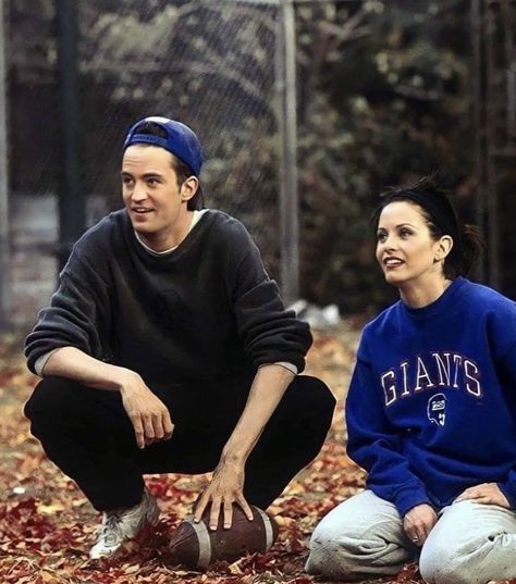 Chandler Bing And Monica Geller, Friends Chandler, Friends Serie, Monica Geller, Chandler Bing, Matthew Perry, Meant To Be, Baseball, Fan