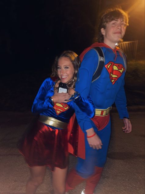 Superhero Spirit Week, Halloween Costumes Superhero, Superman And Superwoman, Couple Halloween Costume, Super Woman, Super Man, Spirit Week, Super Hero Costumes, Couple Halloween