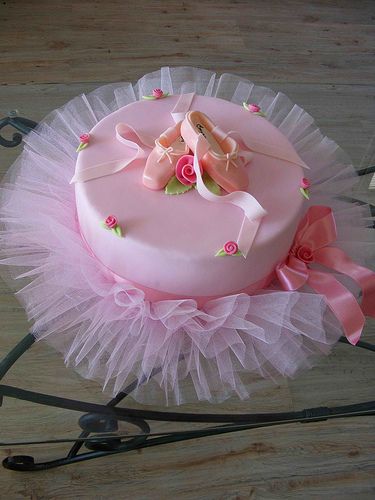 ballerina cake Donuts Display, Ballet Cake, Tutu Cake, Ballet Cakes, Tutu Cakes, Ballerina Cake, Cricut Cake, Mini Torte, Ballerina Cakes