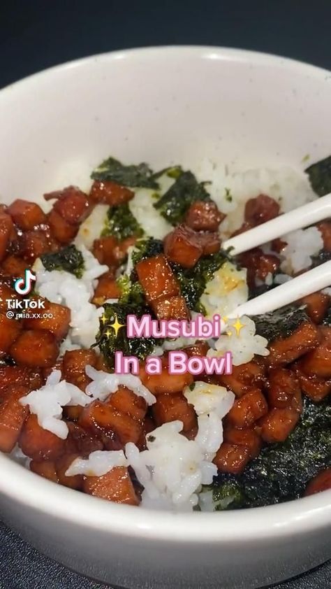 Musubi in a bowl [Video] in 2022 | Food videos cooking, Interesting food recipes, Diy food recipes Easy Healthy Dinner Recipes, Dinner Recipes For Two, Easy Healthy Dinner, Dinner Recipes Healthy, Dinner Recipes For Family, Recipes For Two, Makanan Diet, Hawaiian Food, Food Recepie