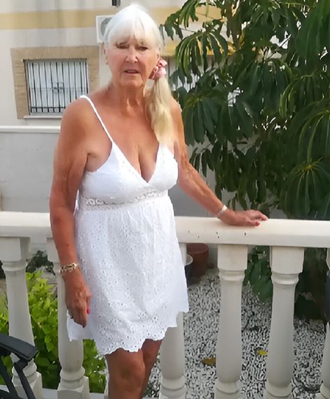 Meet the 92-Year-Old Grandma Who Looks 30 Years Younger “Worrying About Ageing Is Pointless” 70 Year Old Women, 60 Year Old Woman, Basic Workout, Future Wife, Years Younger, Classy Women, 30 Years, Year Old, No Worries