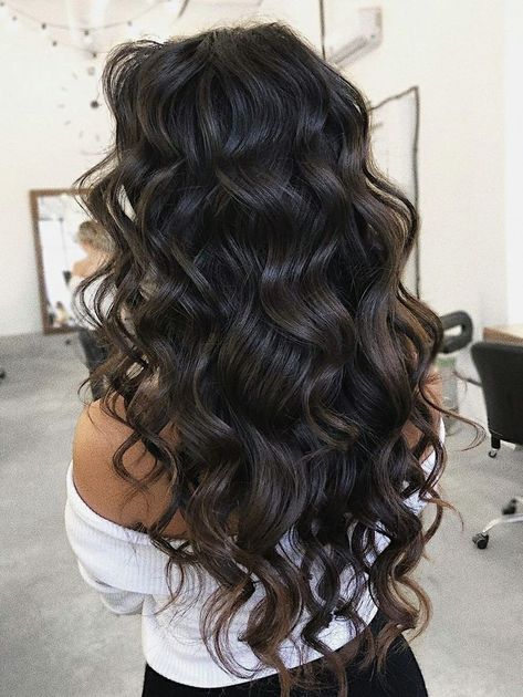 Hoco Hairstyles Down Brunette, Curly Hair For Hoco, Wedding Curls Long Hair, Brunette Hair Wedding Styles, Curled Hair For Hoco, Bridal Hair Down Long Brunette, Wavy Hairstyles Prom, Beach Waves Bridal Hair, Light Curls Long Hair