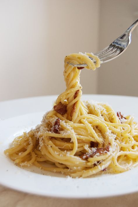 Popular Pasta Recipes, Pasta Carbonara Recipe, Chicken Carbonara, Pastas Recipes, Carbonara Recipe, Pasta Carbonara, Popsugar Food, Best Pasta Recipes, Carbonara Pasta