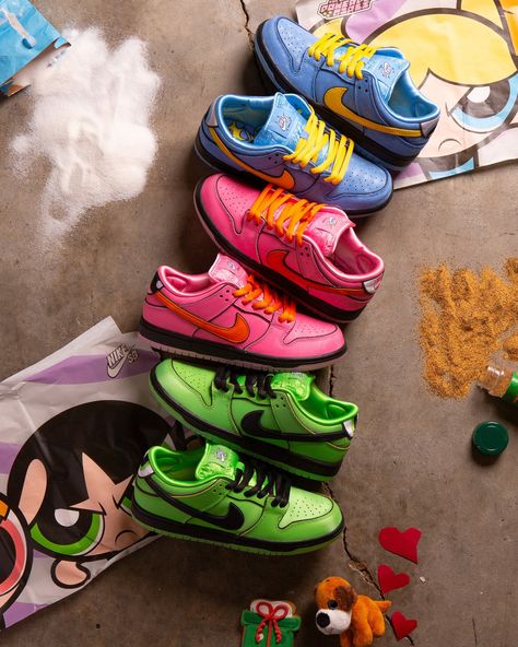 Nike SB Powerpuff Girls Dunk Low Raffle Nike Sb Powerpuff, Nike Powerpuff Girl, Powerpuff Dunks, Rick Owens Street Style, Super Nana, Sb Dunks, Custom Jordans, Nike Fashion Shoes, Powerpuff Girl