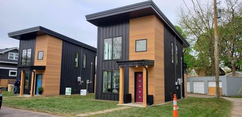 2 Story Shed Roof House, 2 Story Tiny House, Trailer Houses, Tiny House 2 Bedroom, Tiny House Airbnb, Notre Dame Campus, Tiny Home Shed, Two Story Tiny House, Halcyon House