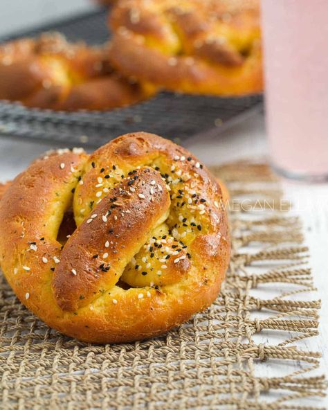 Keto Pretzels - 1g Net Carb Keto Soft Pretzels - Mad Creations Hub Keto Pretzels, Keto Ingredients, Lupin Flour, Frozen Pretzels, Baked Pretzels, Pretzel Recipe, Delicious Keto Recipes, Low Carb Flour, Pretzels Recipe