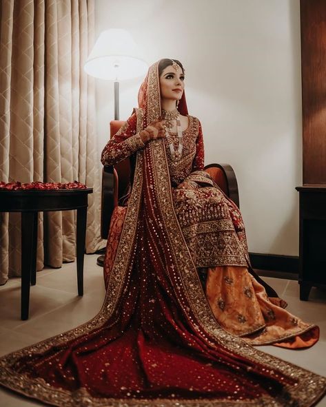 Pakistani Brides Who Showed Us How To Rock An OTT Bridal Look! | WedMeGood Bunto Kazmi Bridal, Bunto Kazmi, Gharara Designs, Asian Wedding Dress Pakistani, Muslimah Wedding Dress, Pakistani Brides, Red Bridal Dress, Bride Dress Simple, Embroidery Leaf