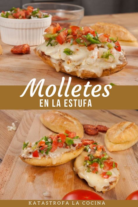 Molletes. Sencillisimos y en la estufa. #Molletes  #Recetas  #comida #bolillos #Receta  #Mexican #mexicanos Salsa Mexicana, Mexican Food, Baked Potato, Mexican Food Recipes, Toast, Baking, Ethnic Recipes