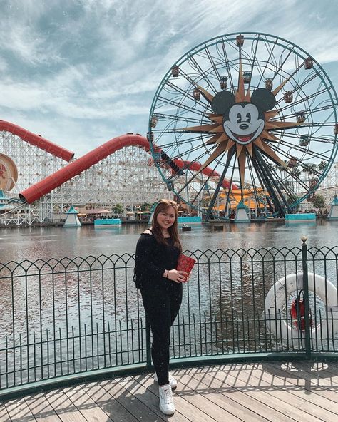 Nica M. on Instagram: “Hella good times ☀️” Mommy And Me Disney Outfits, Disneyland California Pictures, Disneyworld Pictures, Disneyland Outfit Ideas, Outfit Ideas For Moms, Disney Poses, Boo Bash, California Pictures, Disney Outfits Women