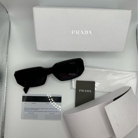 Prada Color - Black High Quality, Inventiveness, And A Solid Legacy Of Workmanship Are Hallmarks Of This World-Renowned Fashion Leader's Signature Style. The Subtle Aesthetic Of Prada Has Always Foreshadowed And Frequently Set Trends In Fashion. Prada Sunglasses Combine The Best Materials Available To Create The Perfect Harmony Between Style And Functionality. These Sunglasses Are Ideal For Ladies Who Like To Give Their Ensemble A Hint Of Refinement. For Every Event, Including A Night Out With F Prada Products Aesthetic, Prada Sunglasses Aesthetic, Prada Sunglasses Women, Prada Pr 17ws, Luxury Sunglasses Women, Subtle Aesthetic, Prada Aesthetic, Branded Sunglasses, Black Eyeglasses Frames