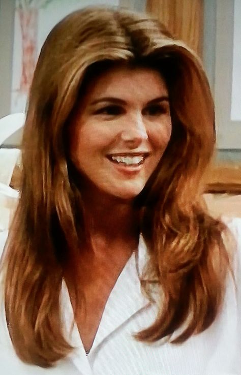 Lori Loughlin Loralie Gilmore Hair, Lorelei Gilmore Hairstyles, Lori Loughlin 90s, Lori And Leni, Lori Laughlin Style Full House, Lori Loughlin Hair, Lori Loughlin 80s, Lori Loughlin Full House, Aunt Becky