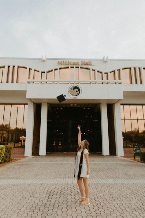 Ucf Graduation Pictures, Ucf Grad, Graduation Photography Poses, Grad Photoshoot, Graduation Photography, Grad Pics, Graduation Pictures, Senior Pictures, Photography Poses