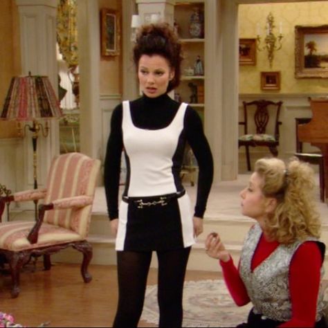 Fran Fine Fashion | Another 90s does 60s look 🖤 from the episode “Green Card” This black and white mod mini dress is from the A.B.S collection by Allen B... | Instagram Fran Fine Fashion, Fran Fine The Nanny, 90s Style Icons, Nanny Outfit, Fran Fine Outfits, Outrageous Fashion, 60s Look, Fran Fine, Mod Mini Dress