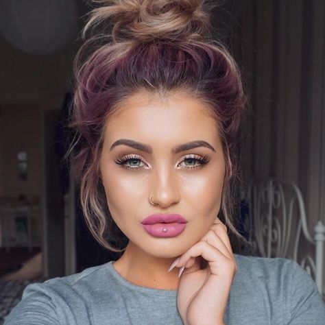 JAMIE GENEVIEVE on Instagram: “Not brushing my hair for nobody.” Purple Roots Blonde Hair, Jamie Genevieve Hair, Purple Roots, Creative Eyeshadow, Jamie Genevieve, Roots Blonde Hair, Beautiful Hair Color, Hair 2018, Brown Blonde Hair